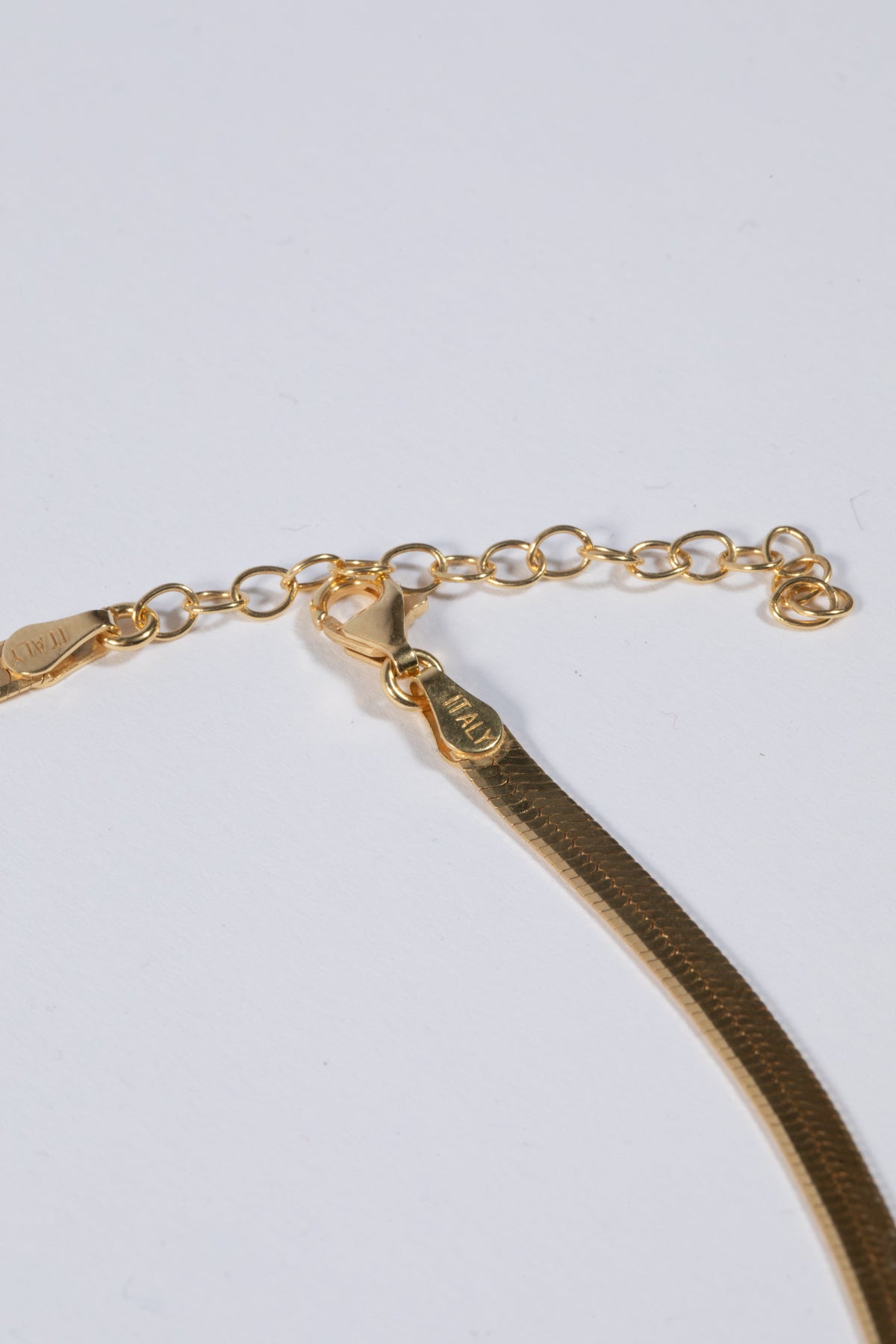 MARIA SNAKE CHOKER