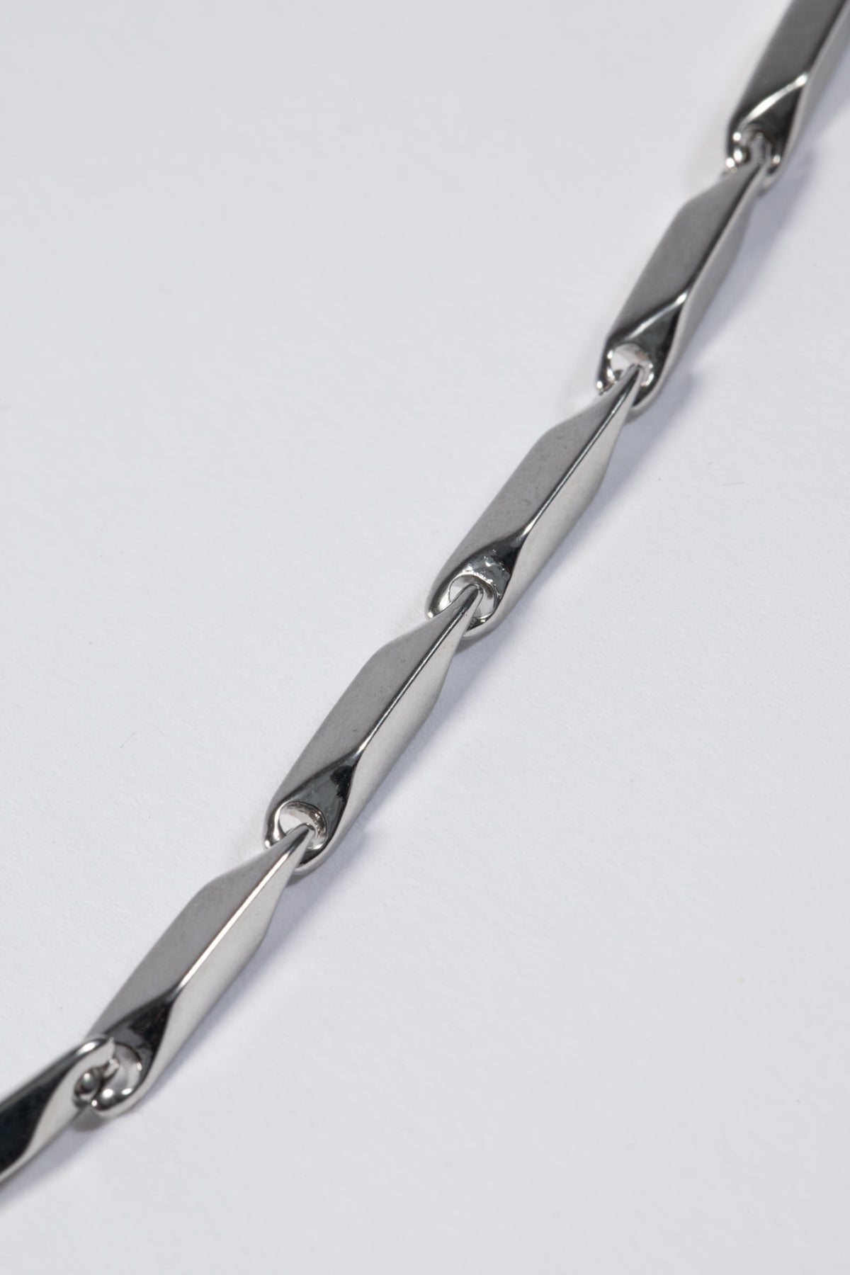ALEJANDRO NECKLACE